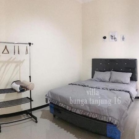 Villa Syariah Bunga Tanjung 16 Бату Экстерьер фото
