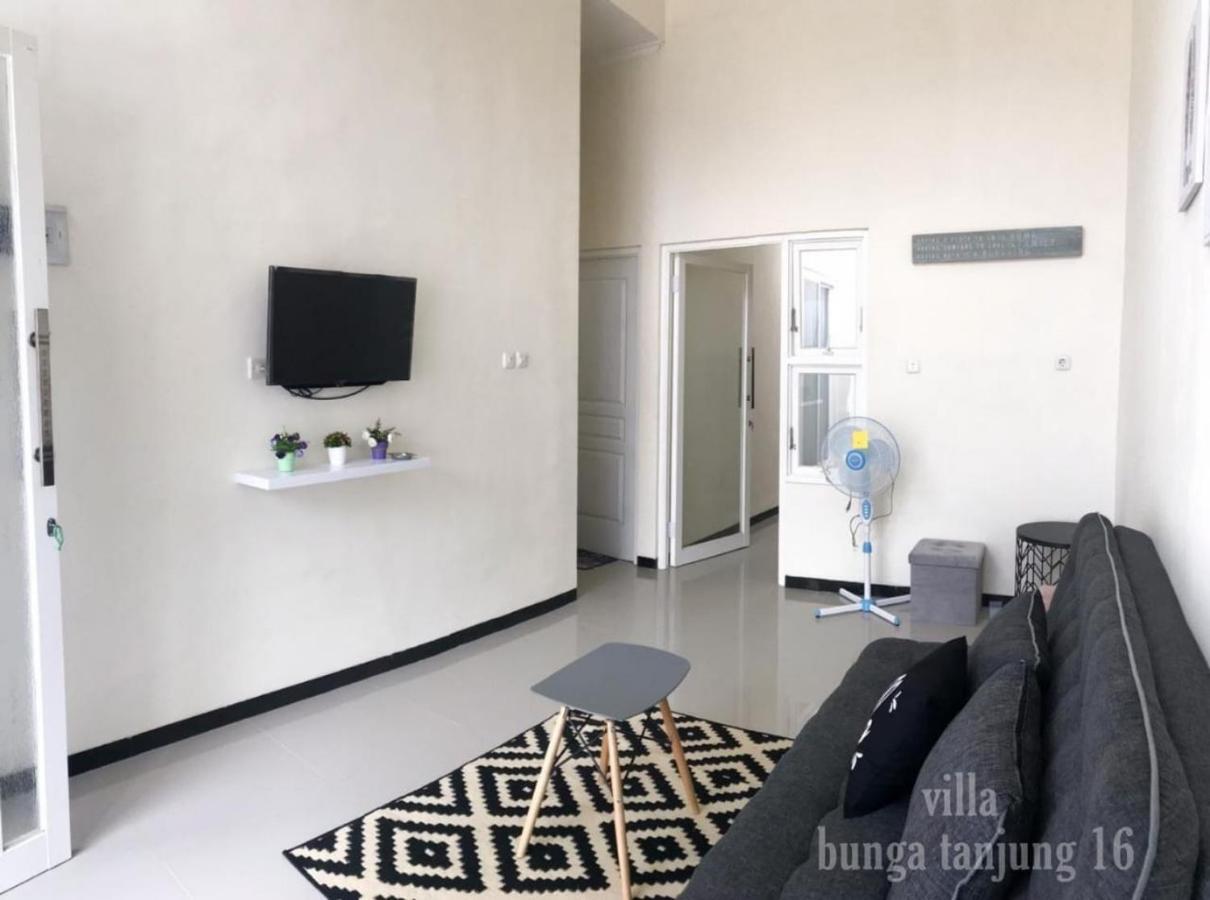 Villa Syariah Bunga Tanjung 16 Бату Экстерьер фото